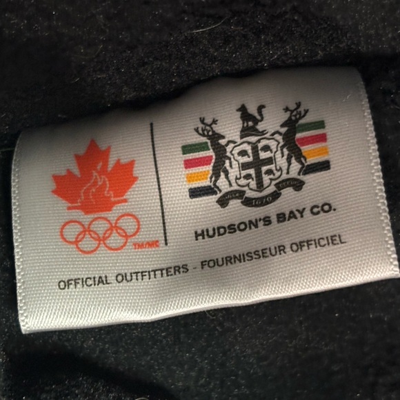 Canada Winter Olympics Hudsons Bay Co Trapper Hat Ear Flaps Size Youth O/S - Picture 4 of 4